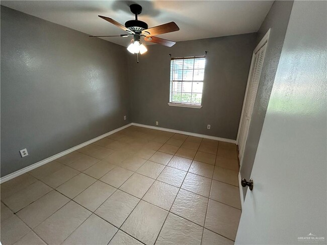 Building Photo - 1512 W Cherry Blossom Cir