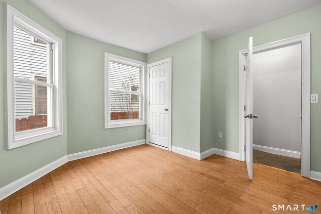 Building Photo - 48 Lockwood Ave