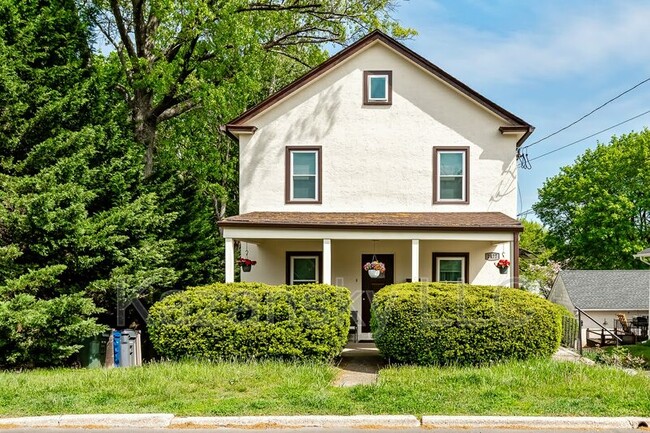 Building Photo - 2477 Brookdale Ave