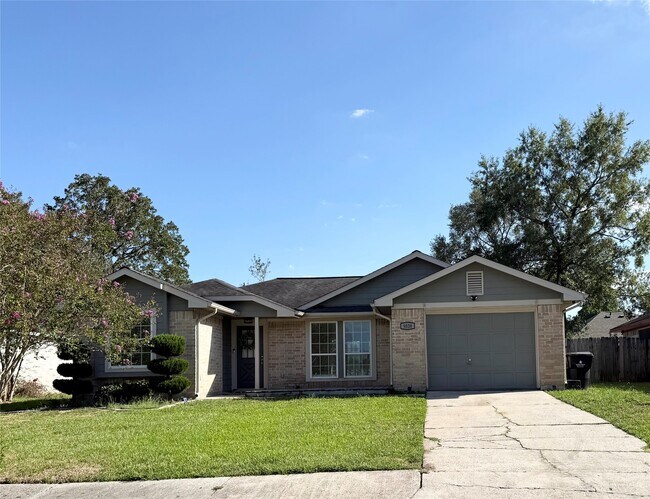 Building Photo - 9838 Golden Eagle St