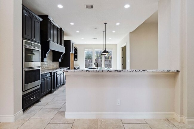 Building Photo - 944 Wilderness Oaks