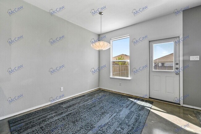 Building Photo - 2424 Bermont Red Ln