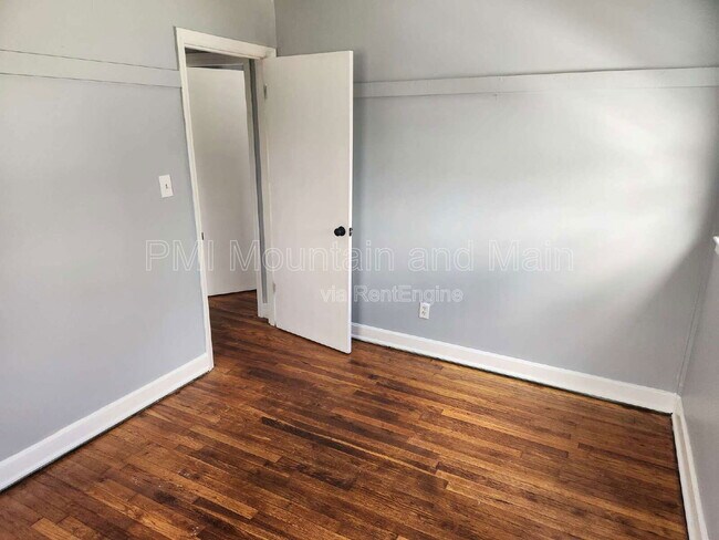 Building Photo - 16 Belvedere Rd