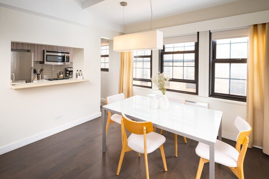 Building Photo - 337 E 50th St