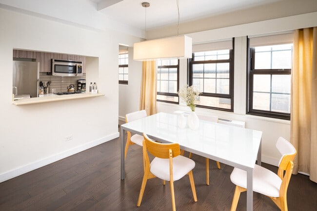 Building Photo - 411 E 50th St