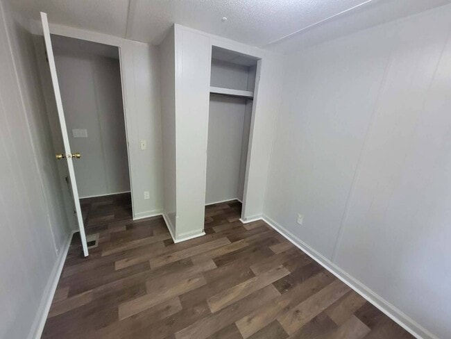 Building Photo - 109 Embert Ln