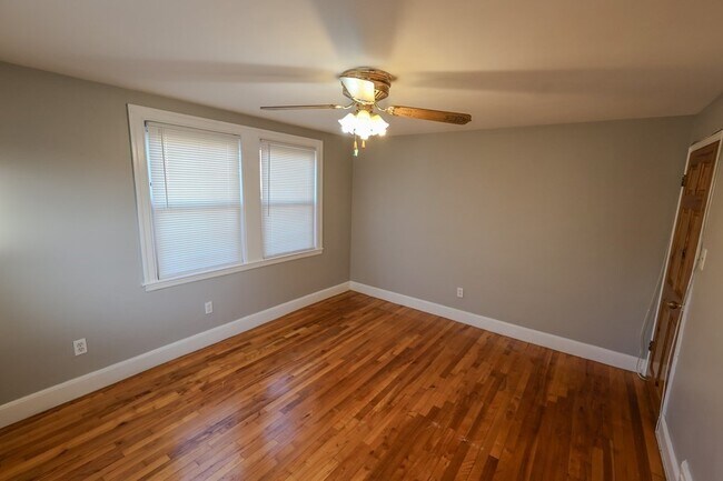 Building Photo - 11 Cragmere Terrace