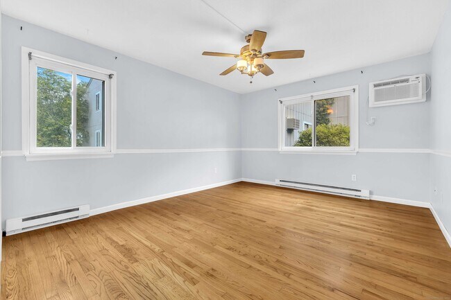 Building Photo - 72 Buddington Rd