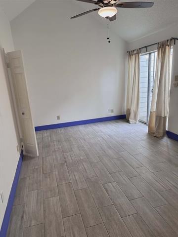 Building Photo - 4124 Hollow Oak Dr