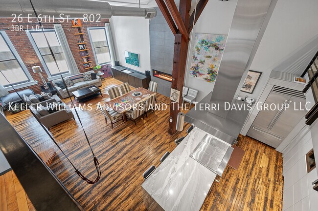 Building Photo - 26 E 6th St