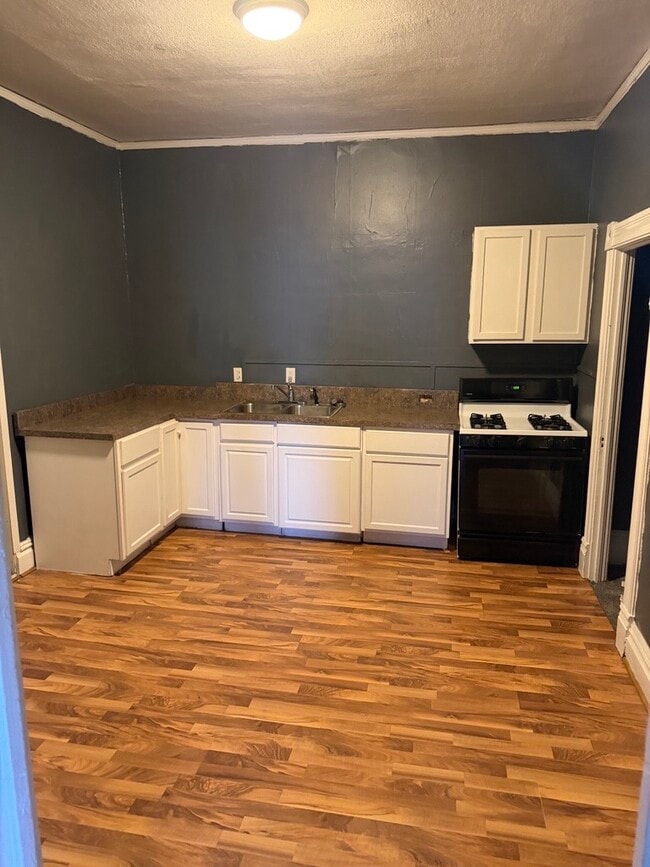 Building Photo - 2915 Cottage Grove Ave