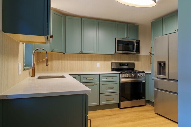 Building Photo - 3157 Shadeland Ave