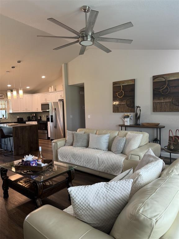 Building Photo - 23 NW 8th Pl