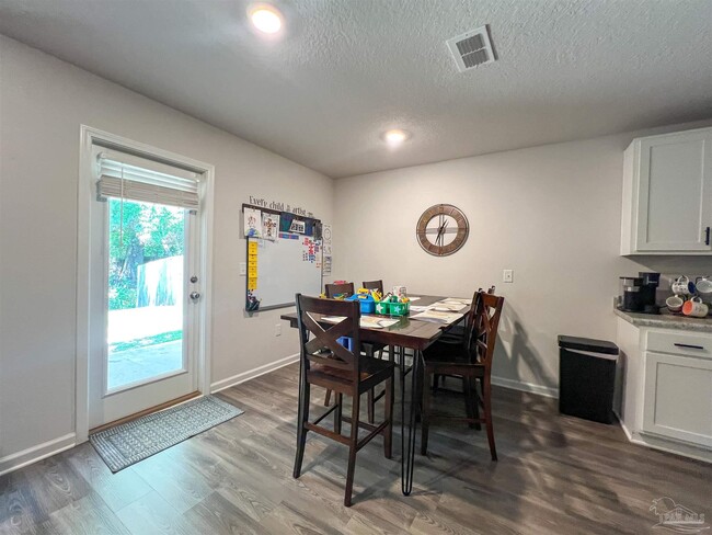 Building Photo - 1039 Lovebird Ct