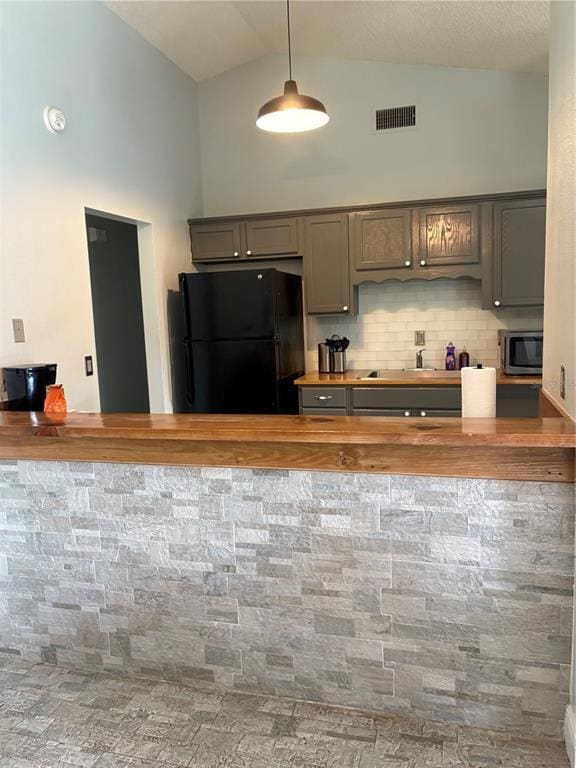 Building Photo - 2454 Quail Hollow Ave