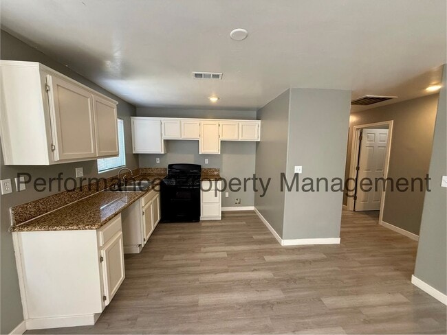 Building Photo - 326 Beardsley Ave