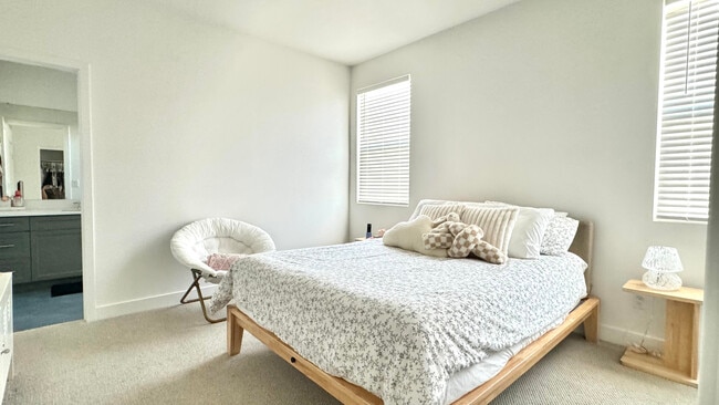 Building Photo - 41389 Penn Dr