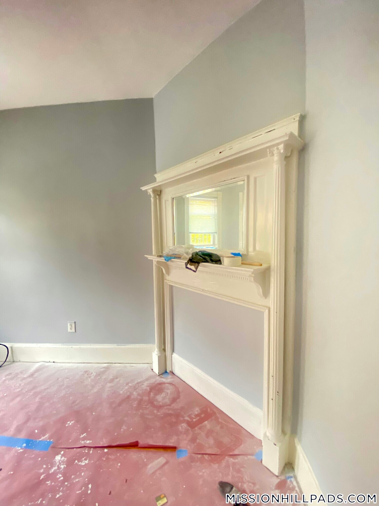 Building Photo - 10 Bucknam St