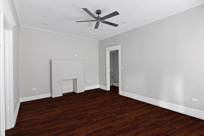 Building Photo - 5341 S Indiana Ave