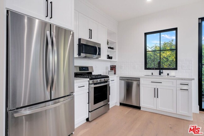 Building Photo - 12672 Stanwood Dr