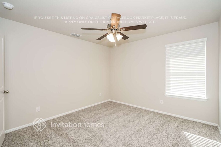 Building Photo - 433 Blanco Dr