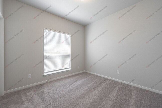 Building Photo - 711 Friars Lndg Dr