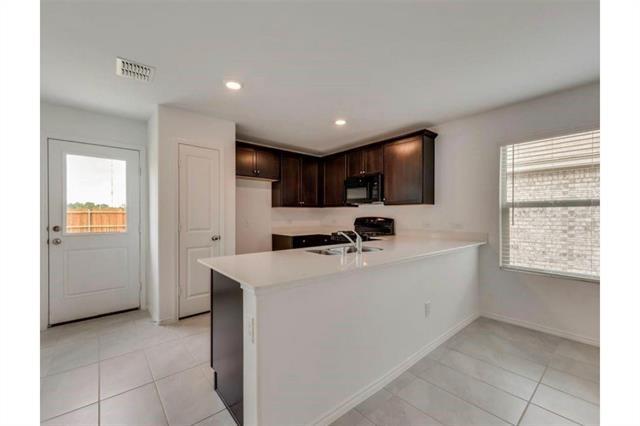 Building Photo - 2206 Mobile St