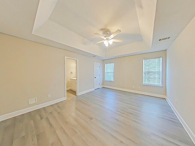 Building Photo - 200 Sarah Creek Ct