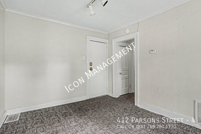 Building Photo - 412 Parsons St
