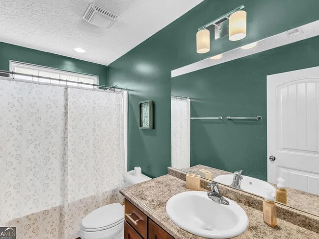 Building Photo - 732 Waterlily Ct