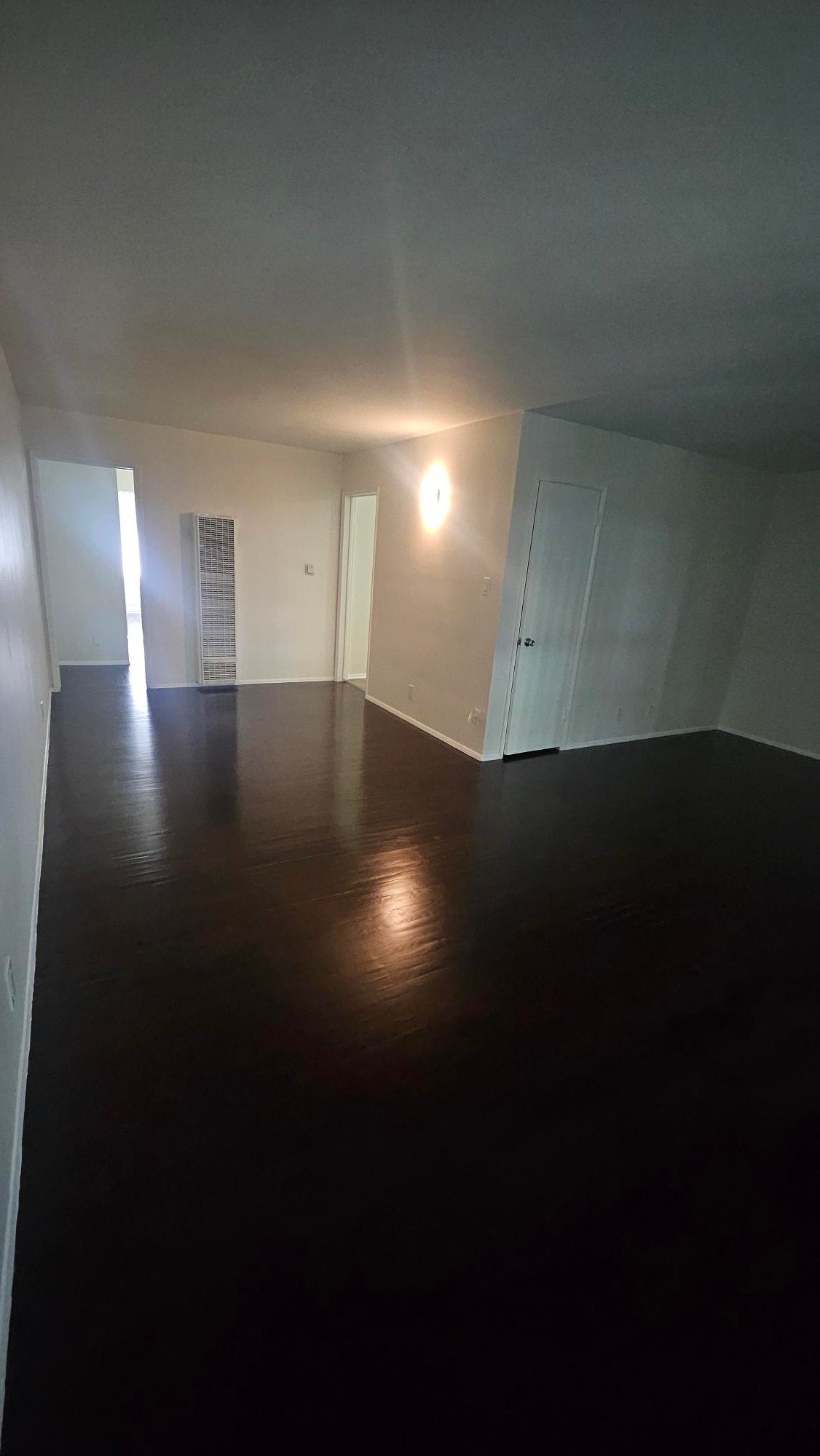 Building Photo - 11030 Moorpark St