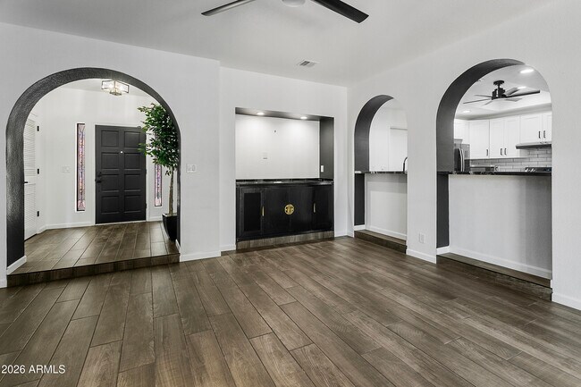 Building Photo - 1610 N Stapley Dr