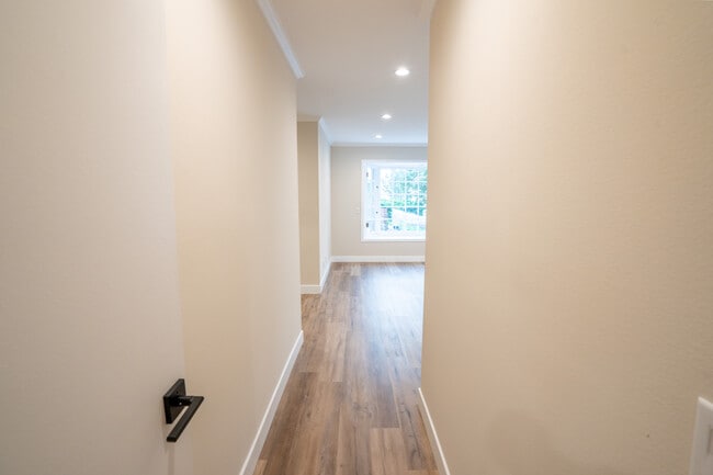 Building Photo - 920 Stewarton Way