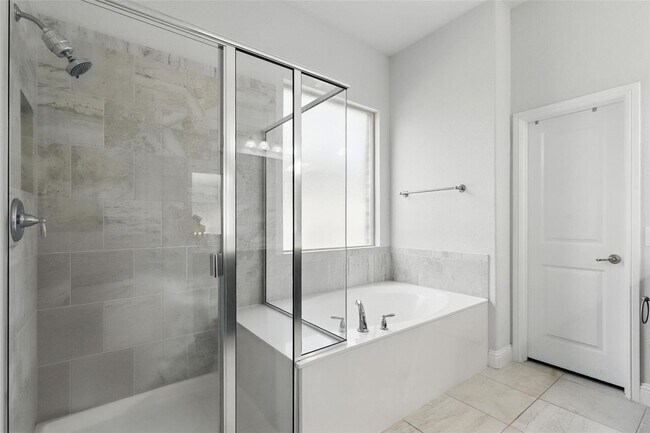 Building Photo - Exceptional Space, Designer Finishes & Award-Winning Aledo ISD