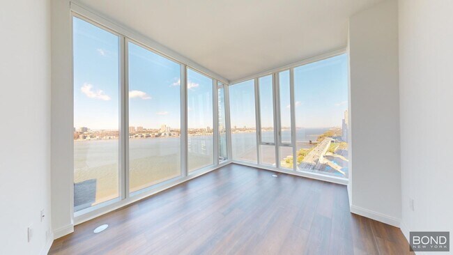 Building Photo - 675 W 59th St