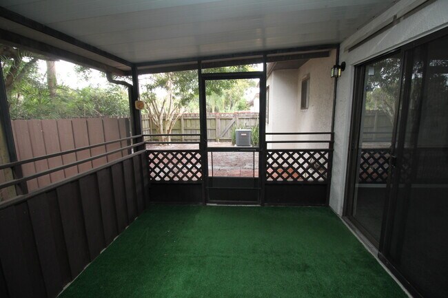 Building Photo - 652 Casa Grande Dr