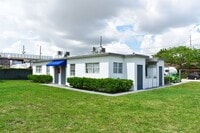Building Photo - AVAILABLE NOW: For Rent - 1/1 Apartment fo...