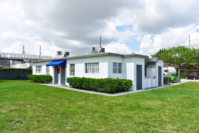 Primary Photo - AVAILABLE NOW: For Rent -1/1- $1,550 near ...