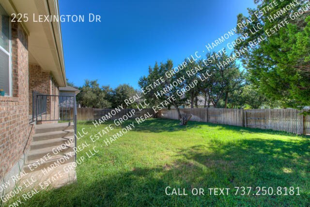 Building Photo - 225 Lexington Dr