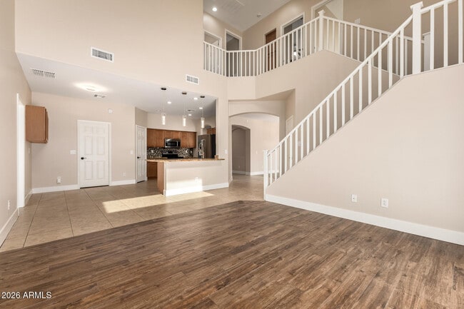 Building Photo - 10625 E Knowles Ave