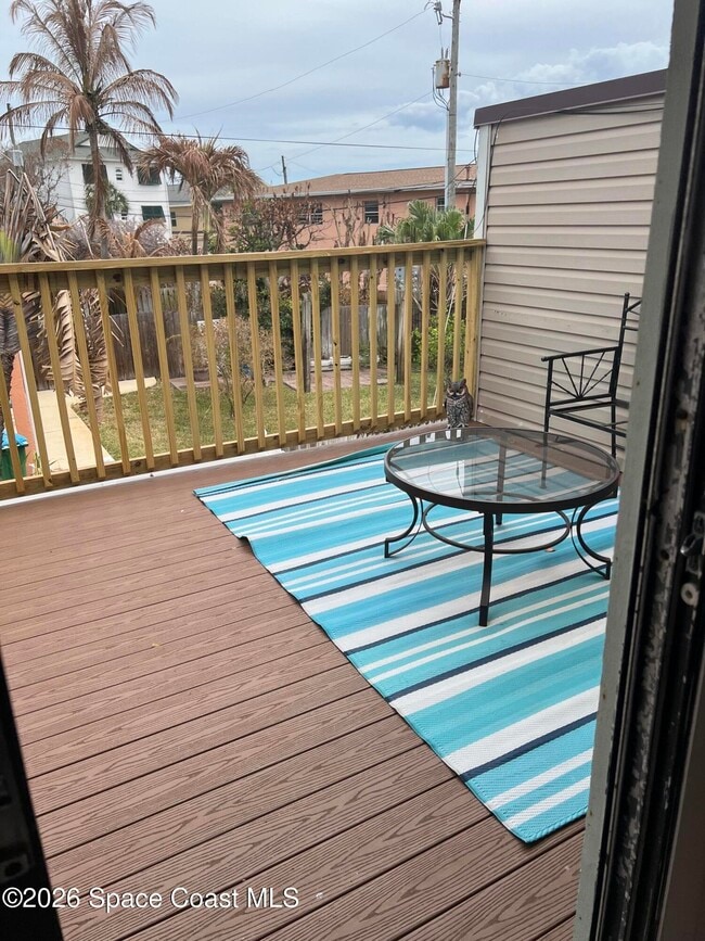 Building Photo - 8154 Ridgewood Ave