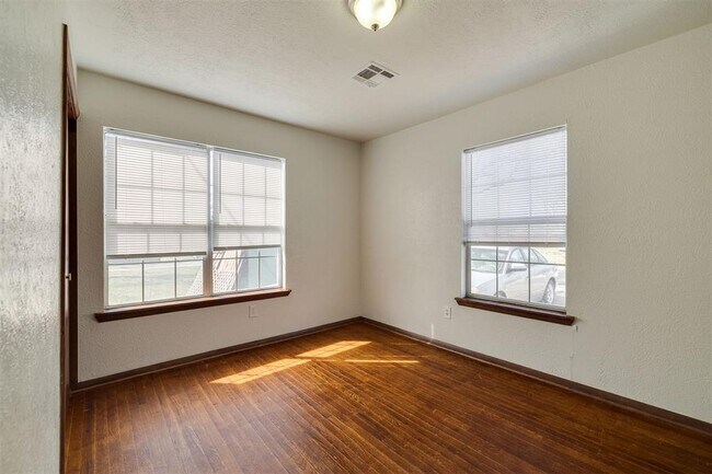 Building Photo - 1133 Stubbeman Ave