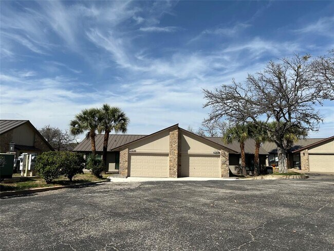 Building Photo - 100 Bay Point Dr