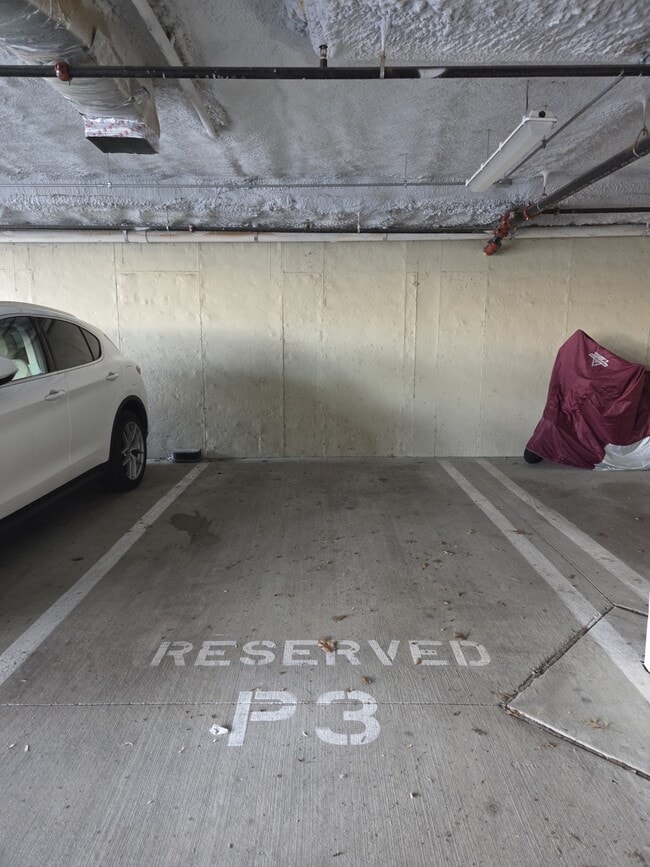 Building Photo - 820 Fern Pl NW