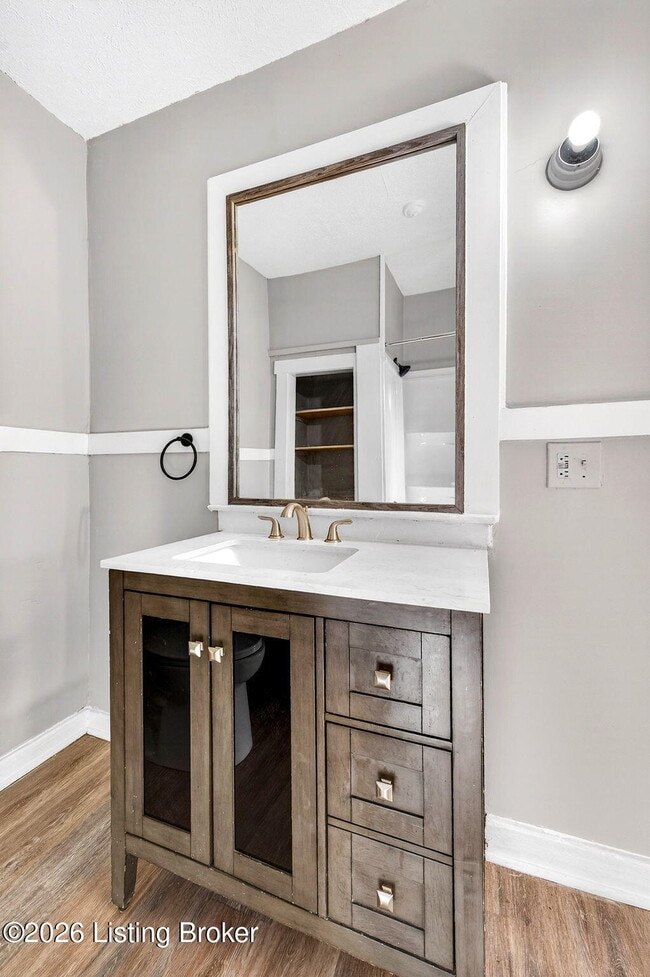 Building Photo - 1039 Mulberry St