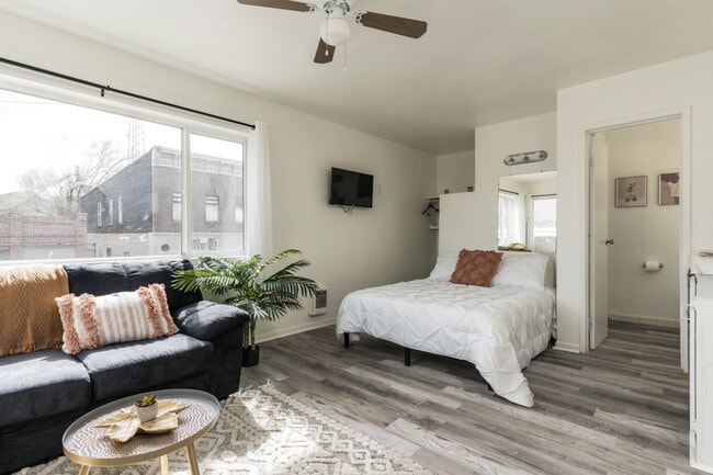 Building Photo - 538 N. Main Street