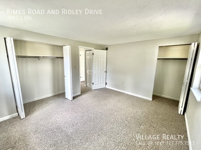 Building Photo - *** Available mid-June! *** Large, remodel...