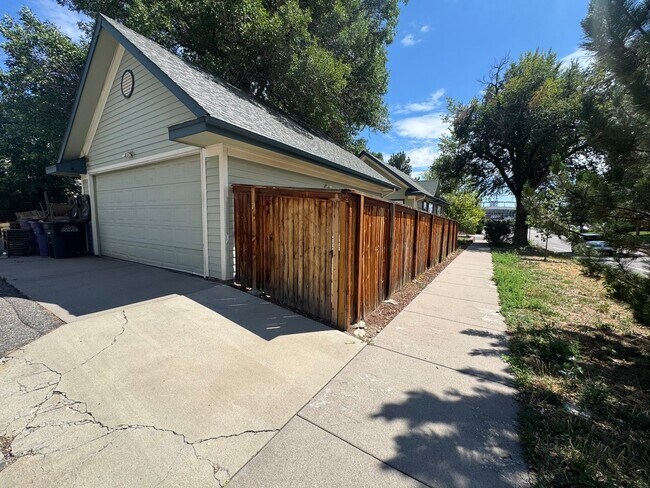 Building Photo - Spacious 4-Bedroom Home Near Sloan's Lake & Broncos Stadium