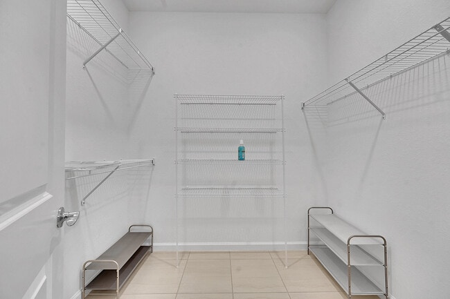 Building Photo - 9765 SW Meridian Wy