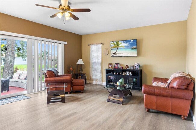 Building Photo - 6570 NW 24th Ct